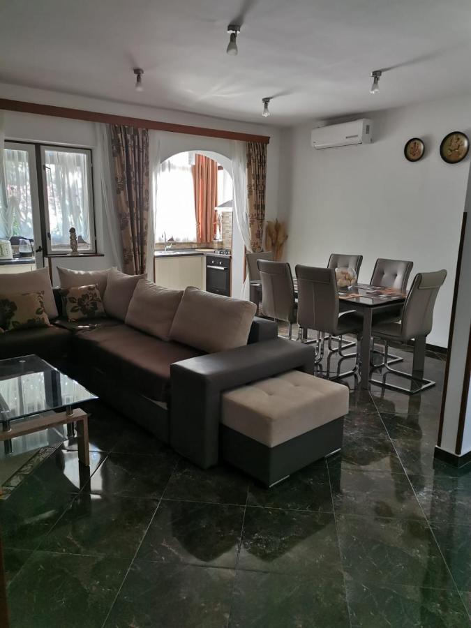 Apartment Dalmatini Tar-Vabriga Ngoại thất bức ảnh