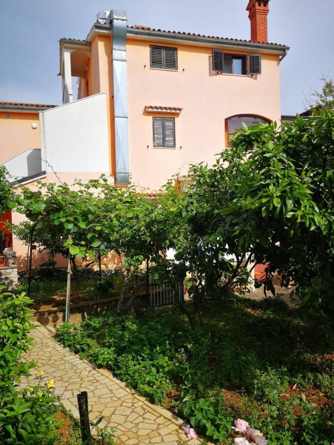 Apartment Dalmatini Tar-Vabriga Ngoại thất bức ảnh